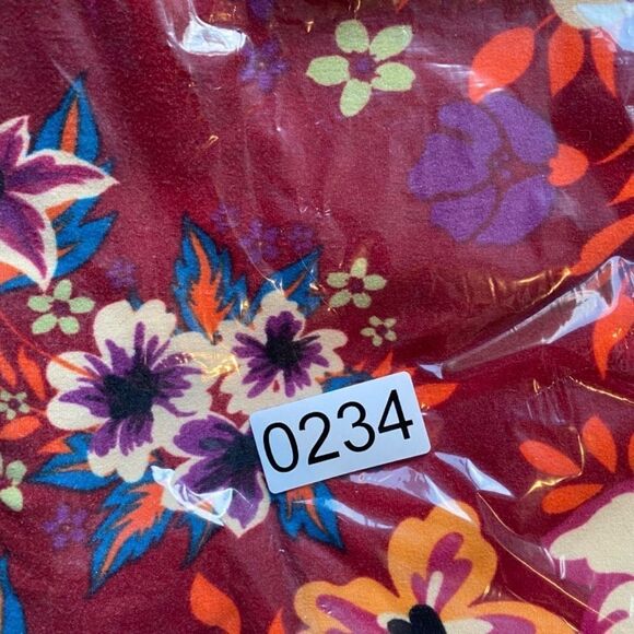 0234 LuLaRoe Size OS Leggings Red and Purple Flowers and Leaves Print New - Picture 3 of 4